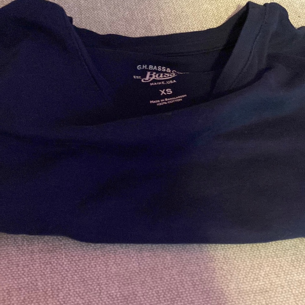 Navy blue xs t shirt great condition never worn